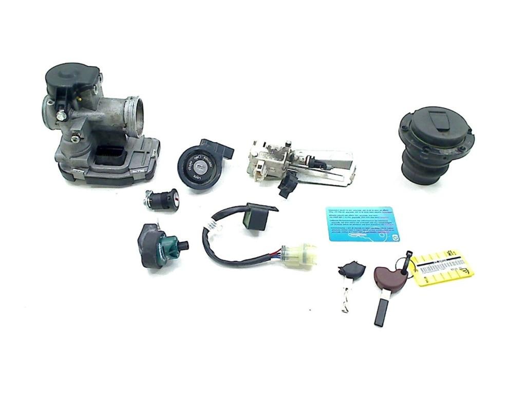 Slotenset Piaggio Beverly 350 2017-2020 IE 2020 CM279801, Piaggio & C. SpA, Gebruikt, Customer_service@piaggio.com, Viale Rinaldo Piaggio, 25, Pontedera, PI 56025, , Italië