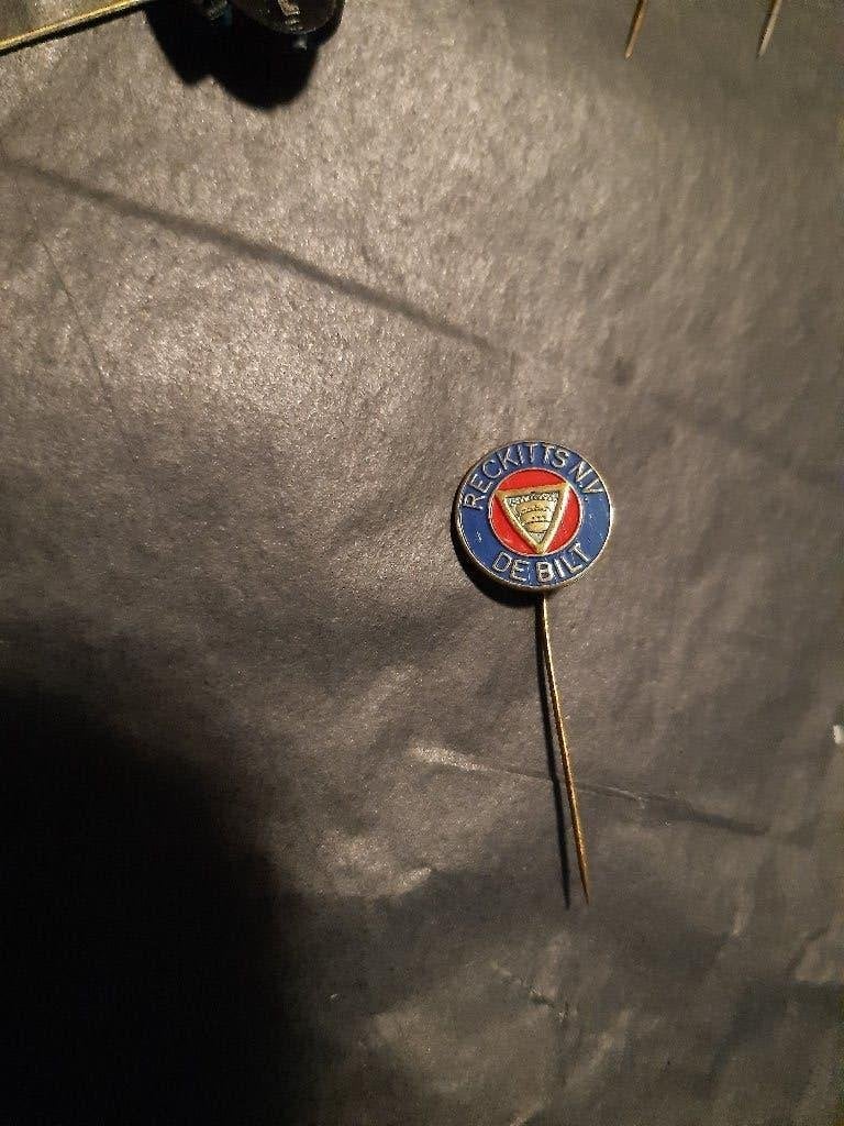 Vintage speldje: RECKITT'S N.V. - De Bilt (Z190-3), Ophalen of Verzenden, Gebruikt, Overige onderwerpen, Speldje of Pin