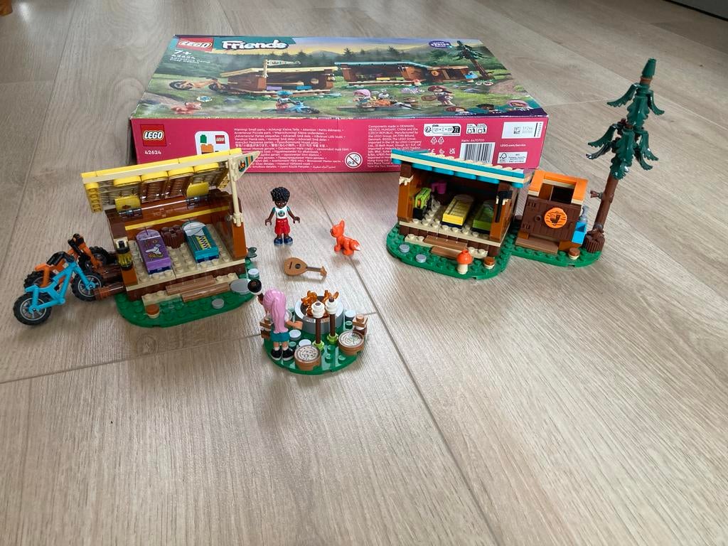 LEGO Friends 42624 Adventure Camp Gezellige Hutten, Lego, Friends, Ophalen of Verzenden, Zo goed als nieuw