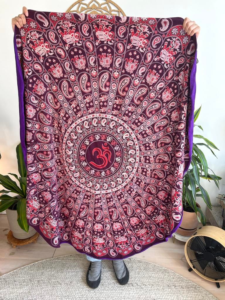 Rond kleed met Ohm teken - 150 cm - Zo goed als nieuw, Ophalen of Verzenden, Zo goed als nieuw