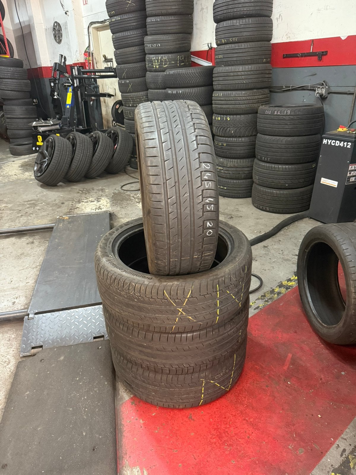 4x 245/45R20 2454520 CONTİNENTAL 6mm (inclusief monteren), Ophalen, Band(en), Personenwagen, 20 inch