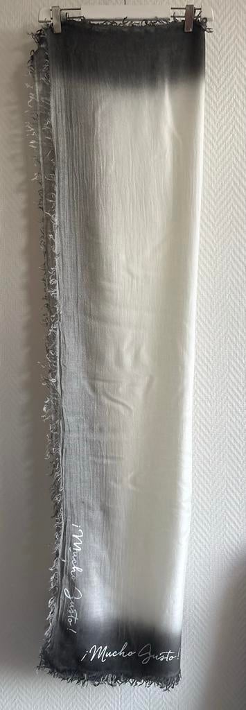 Mucho Gusto Sjaal, Kleding | Dames, Ophalen of Verzenden, Nieuw, Maat 38/40 (M), Sjaal
