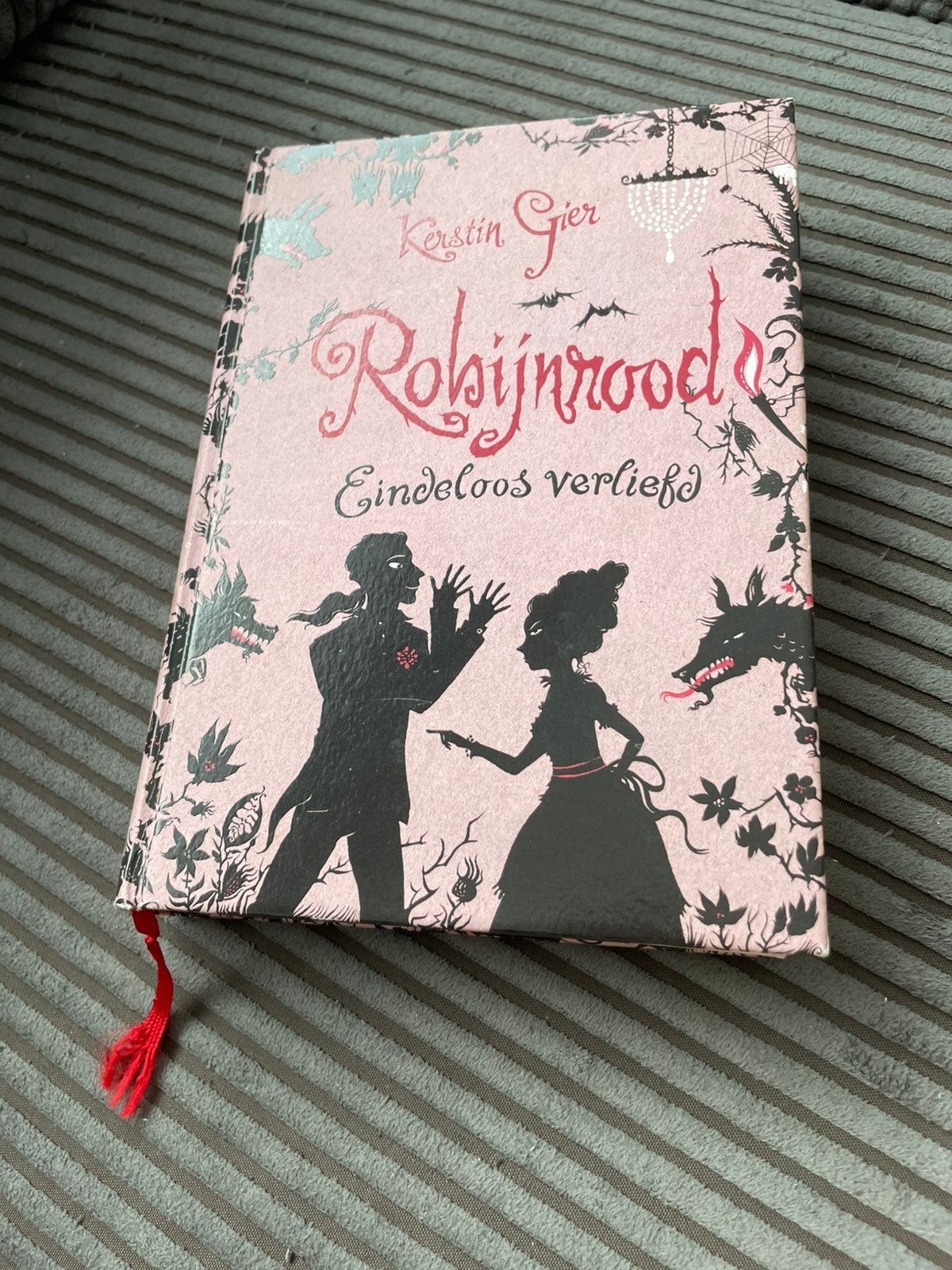 Kerstin Gier - Robijnrood eindeloos verliefd  (edelstenen), Ophalen of Verzenden, Zo goed als nieuw, Kerstin Gier