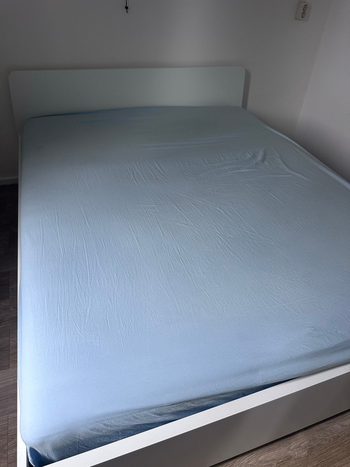 IKEA VALEVÅG tweepersoonsbed met matras, Huis en Inrichting, Wit, Tweepersoons, Ophalen of Verzenden, Zo goed als nieuw