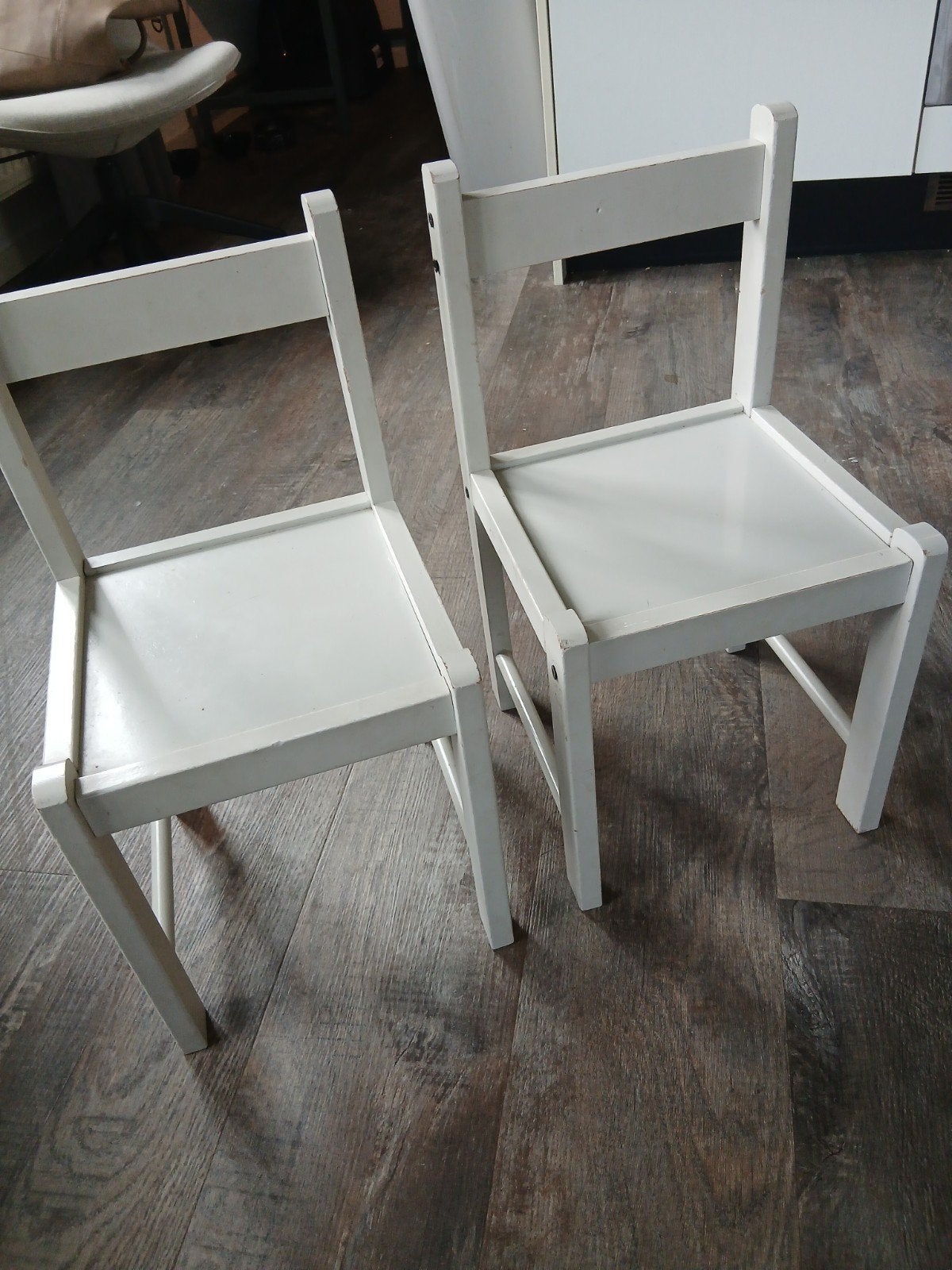 2 stevige wit/grijze kinderstoeltjes, Kinderen en Baby's, Kinderstoelen, Ophalen, Gebruikt, Overige typen
