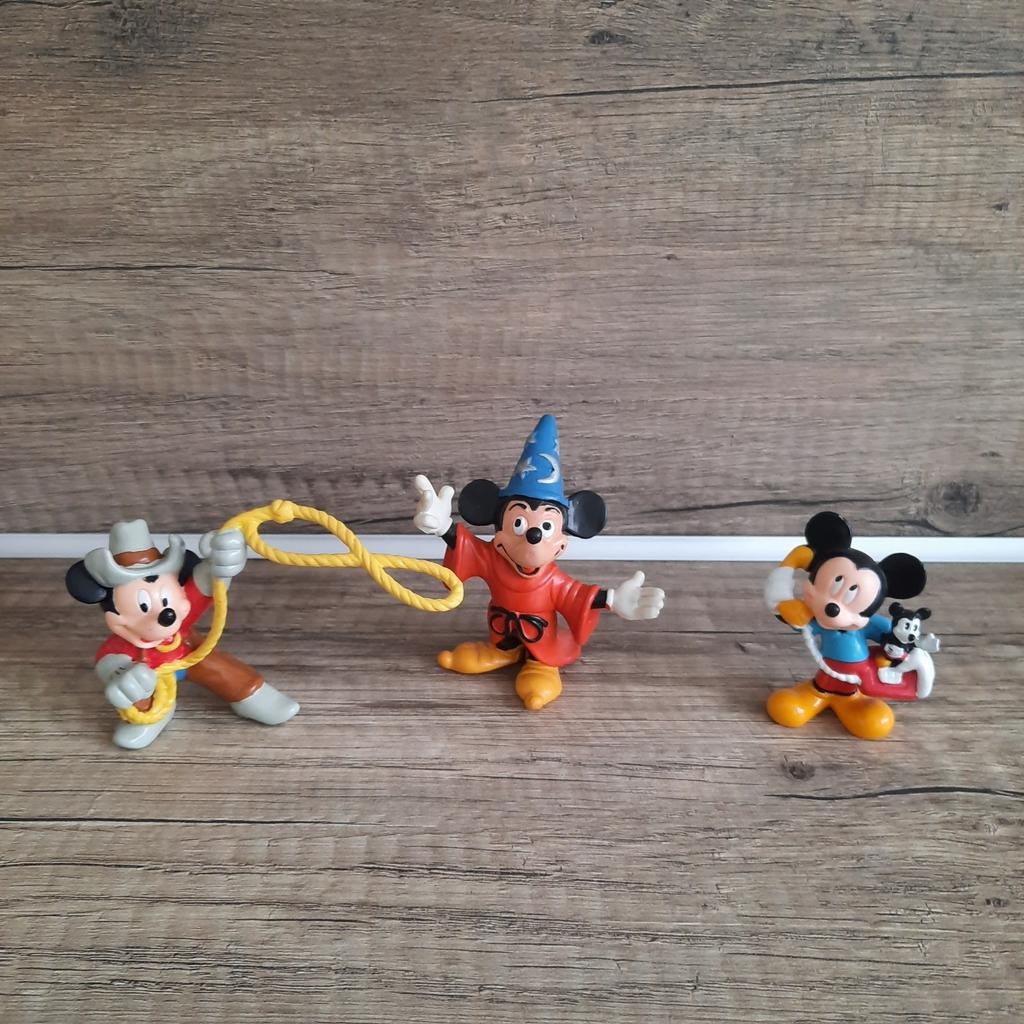 Walt Disney Mickey Mouse met telefoon, Verzamelen, Disney, Ophalen of Verzenden, Mickey Mouse, Gebruikt, Beeldje of Figuurtje