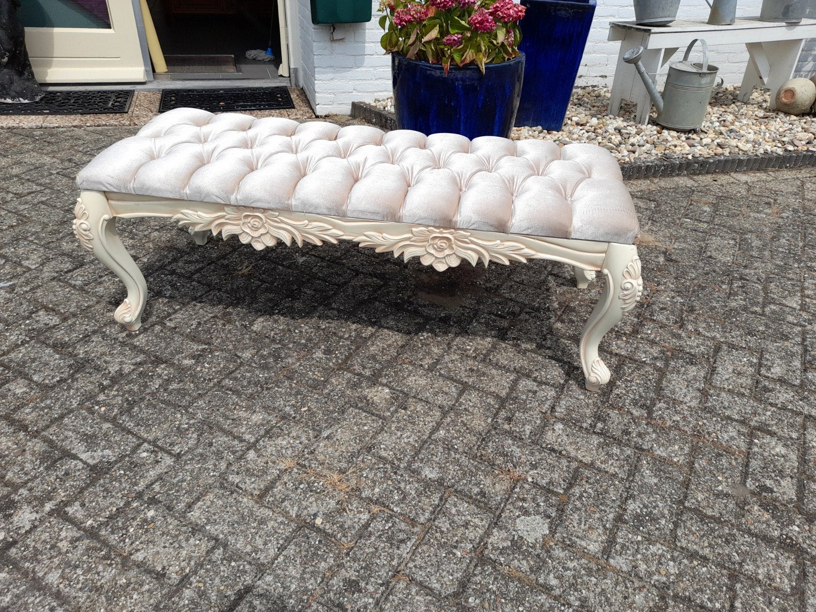 Barok bankje hocker, Ophalen