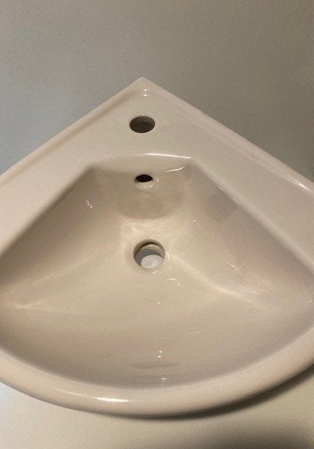 In nieuwstaat wasbakje voor toilet of badkamer, Doe-het-zelf en Verbouw, Ophalen of Verzenden, Zo goed als nieuw, Steen, Wastafel