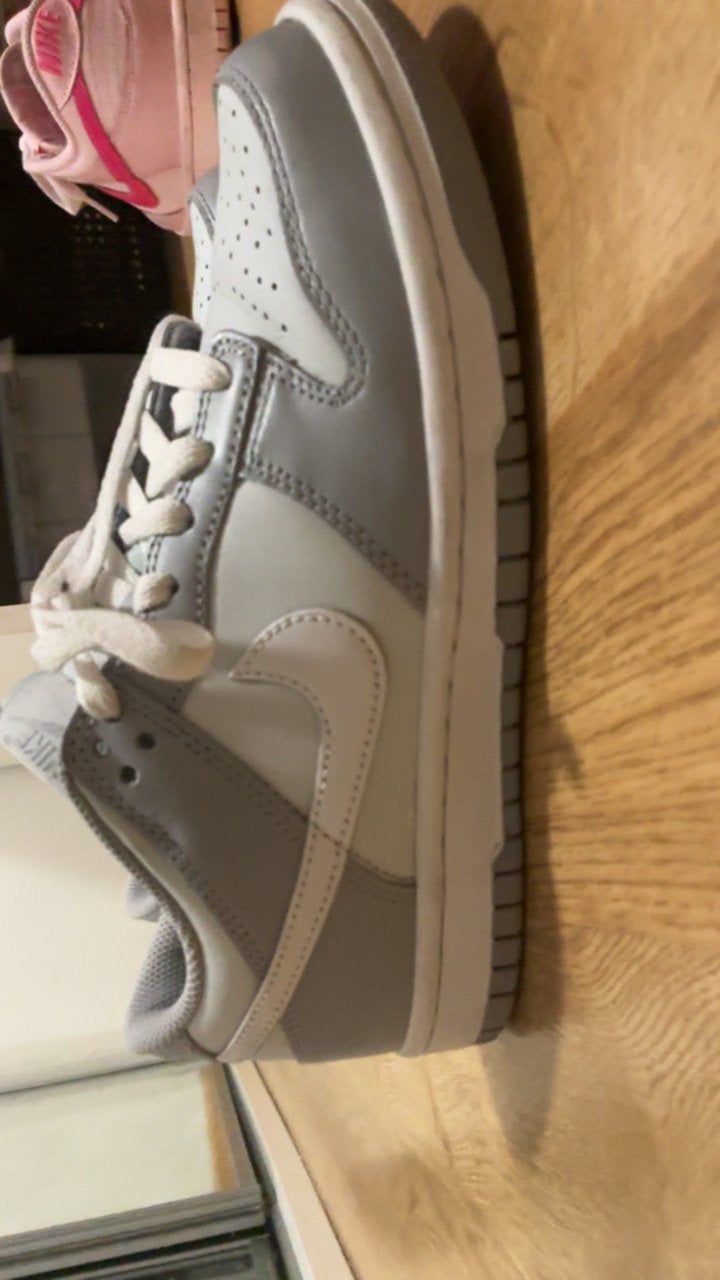 MOET SNEL WEG Nike Dunk Low Grey Fog - Maat 38.5, Ophalen, Zo goed als nieuw, Grijs, Sneakers of Gympen