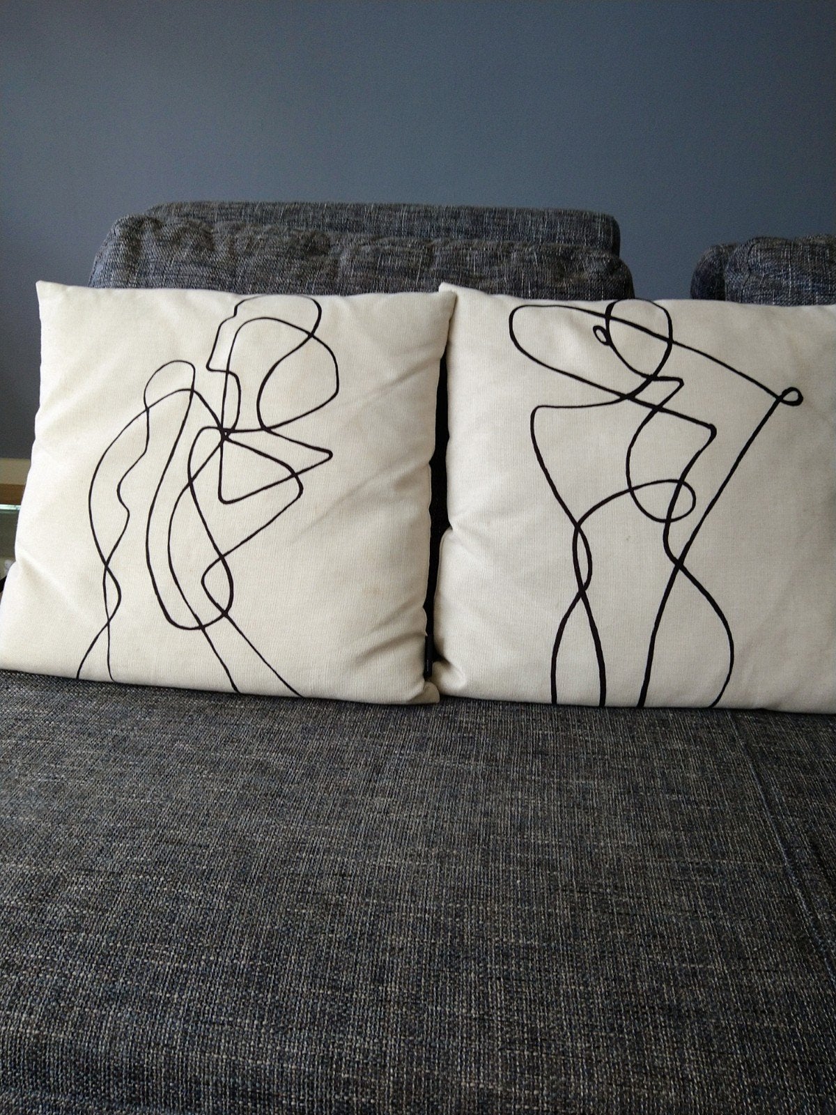 Twee kussens * Gek op kussens * beige en zwarte lijntekening, Huis en Inrichting, Woonaccessoires | Kussens, Overige merken, Beige
