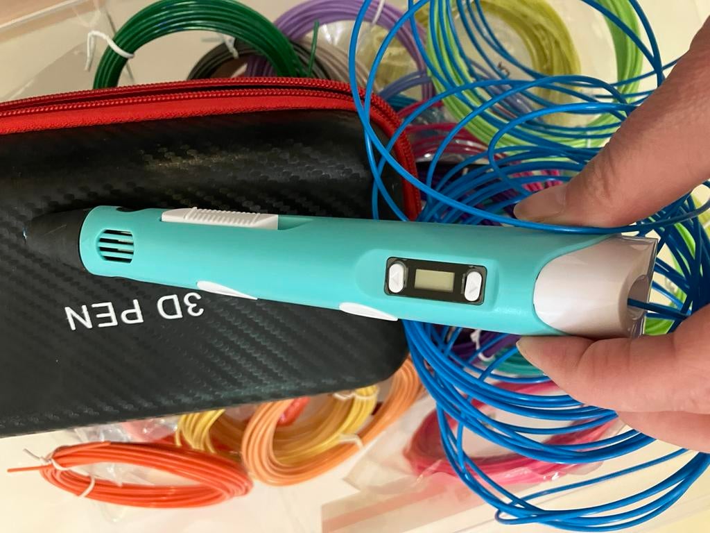 3D pen met veel filament., Ophalen of Verzenden, Zo goed als nieuw