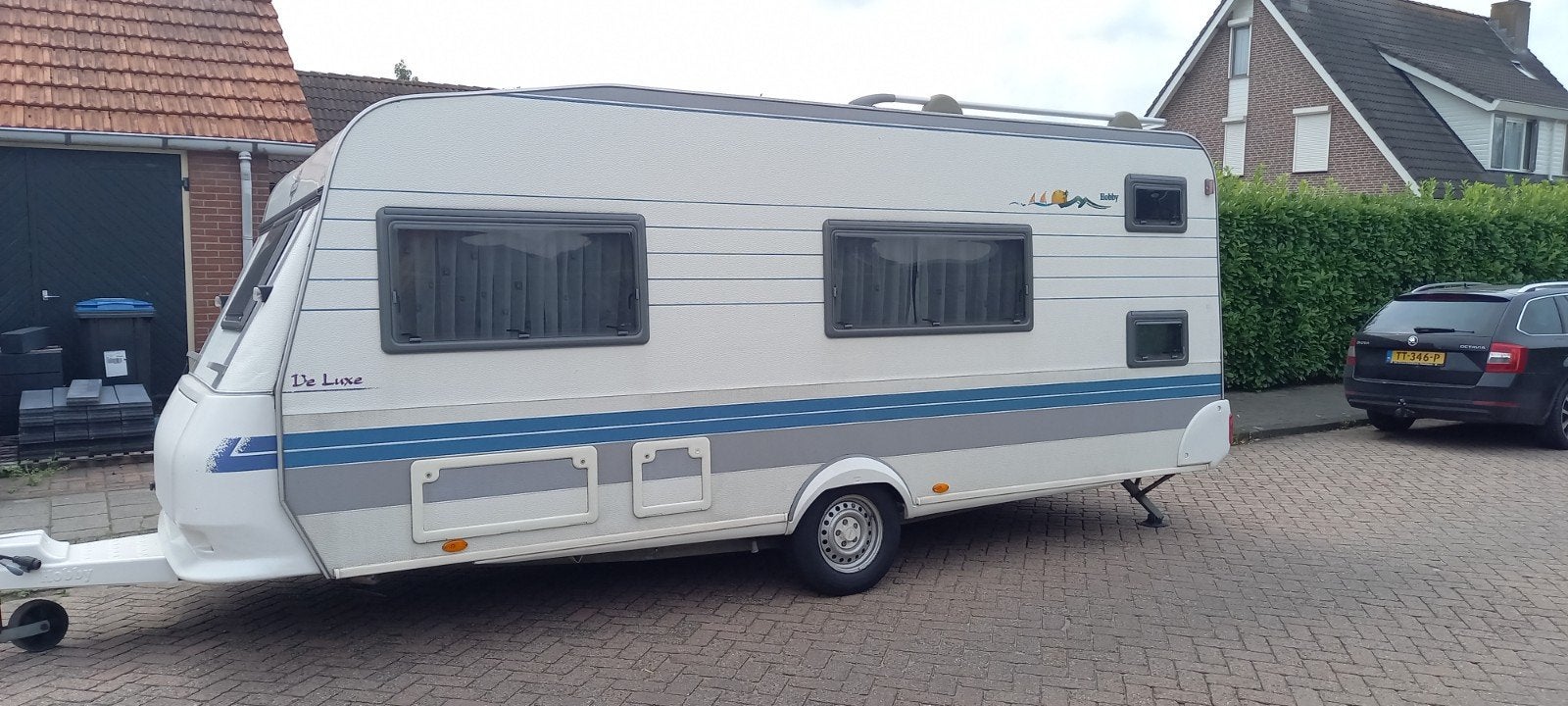 Hobby 500KMFE met stapelbed, Treinzit, Particulier, 1000 - 1250 kg, Dwars-stapelbed