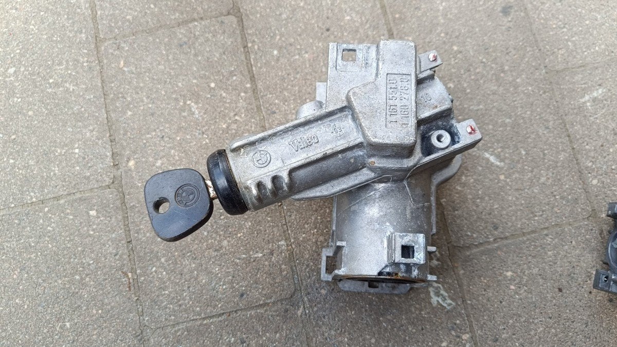 [GEZOCHT] BMW E36 stuurslot pre facelift/hoogteverstelling, Ophalen of Verzenden, Gebruikt, BMW