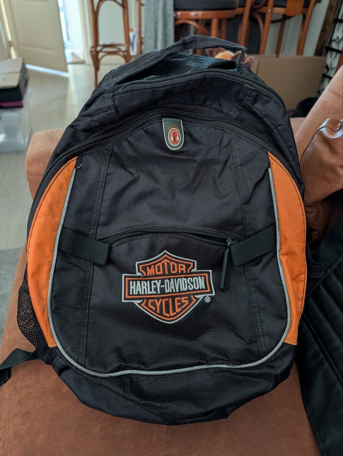 Harley Davidson Rugtas - Zwart met Oranje Details, Ophalen, Gebruikt, 25 tot 40 cm, Overige merken