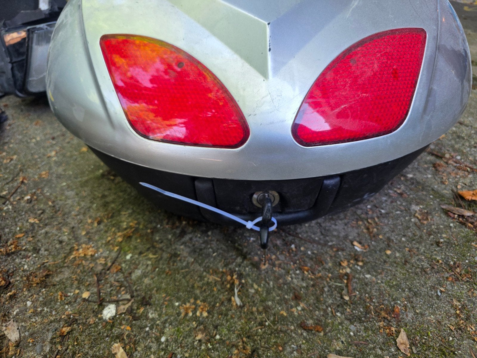 Piaggio beverly helmkoffer - Zilver, Ophalen, Gebruikt, Overige typen, Piaggio