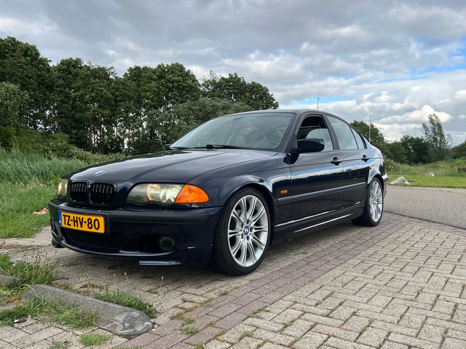 BMW 3-Serie e46 2.5 I 323 1998 Blauw, Auto's, BMW, 1345 kg, Achterwielaandrijving, 2494 cc, Blauw