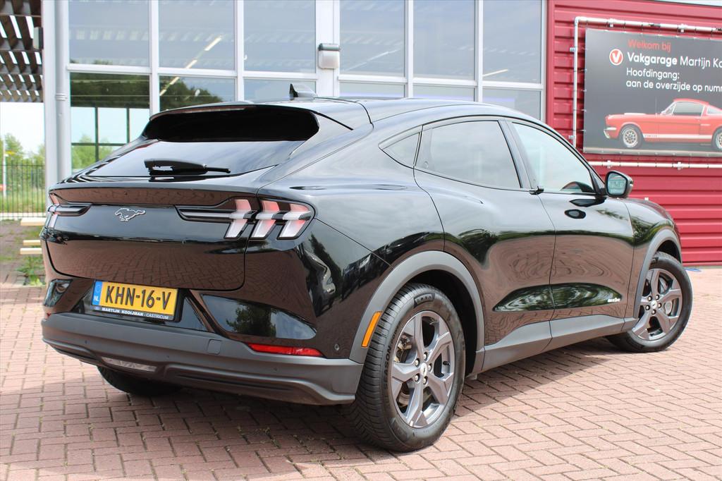 Ford Mustang Mach-E 75kWh 269pk RWD Automaat, Technology Pac, Auto's, Automaat, 12 maanden, Gebruikt, Zwart