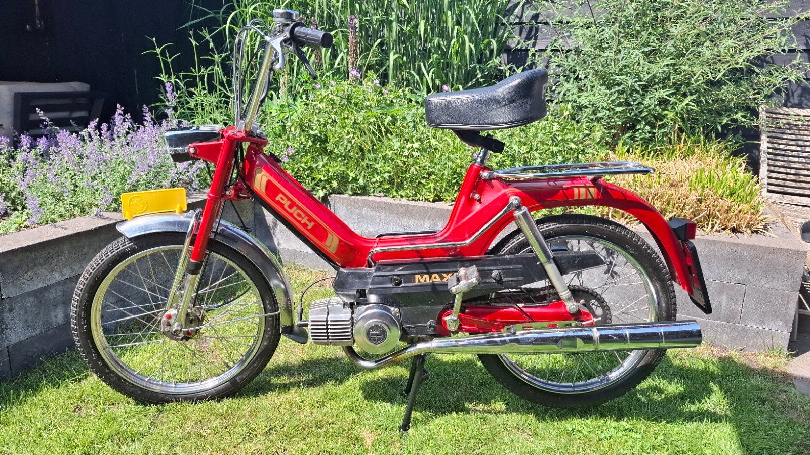 Puch Maxi 1982 Rood op Kenteken (Geel), Fietsen en Brommers, Brommers | Puch, Ophalen, Maximaal 45 km/u, Zo goed als nieuw, Maxi