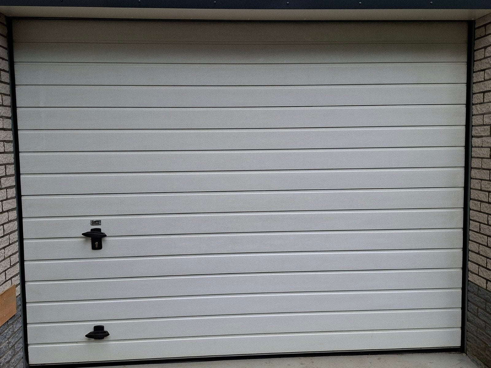 Witte handmatige garagedeur, 2.77m breed, z.g.a.n., Ophalen of Verzenden, 120 cm of meer, Garagedeur, 215 cm of meer