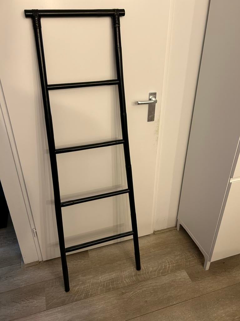 Zwarte decoratieve ladder / handdoekenrek, Ophalen, Gebruikt, 45 tot 65 cm, 70 cm of meer