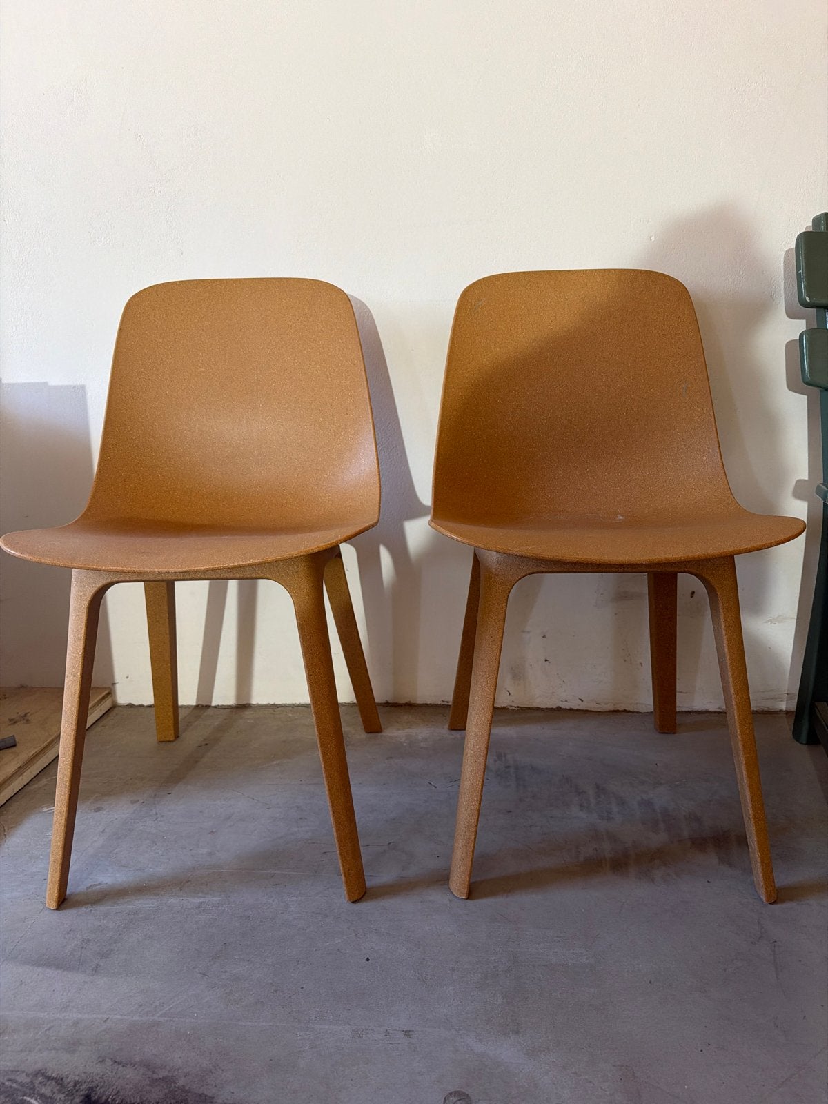 Set van 2 bruine stoelen - geperst kurk ikea, Ophalen, Kunststof, Gebruikt, Twee