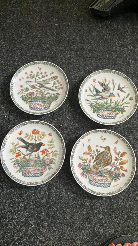 Hutschenreuther Ole Winter bordjes, Ophalen of Verzenden, Zo goed als nieuw, Porselein, Bord of Schaal