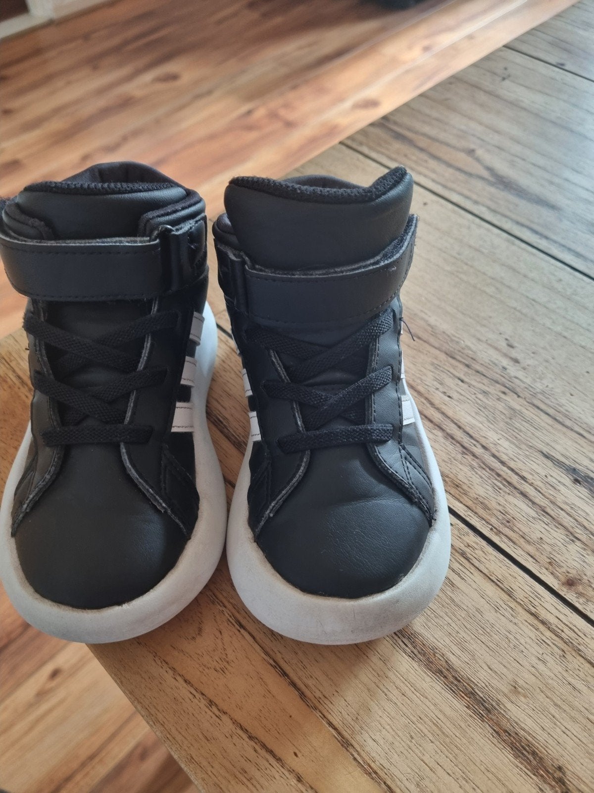 Adidas sneakers maat 25.5, Ophalen of Verzenden, Zo goed als nieuw, Jongetje, Schoentjes
