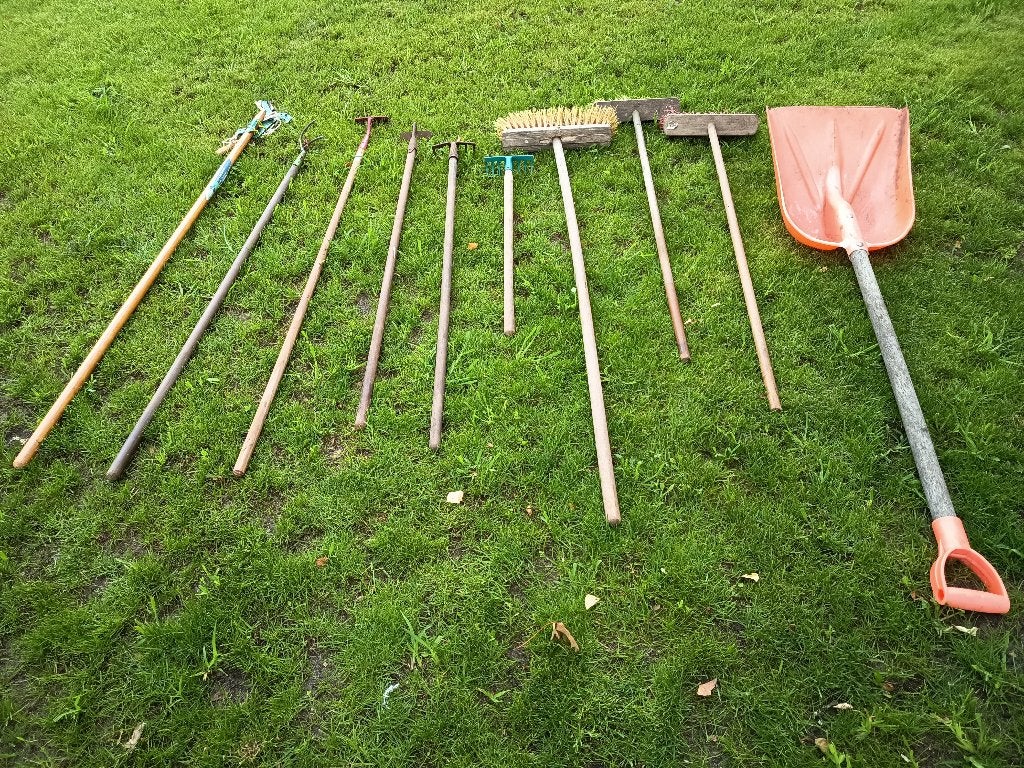 veel tuingereedschap - woeler, schoffel, hark, bezem, schep, Ophalen, Gebruikt, Overige soorten