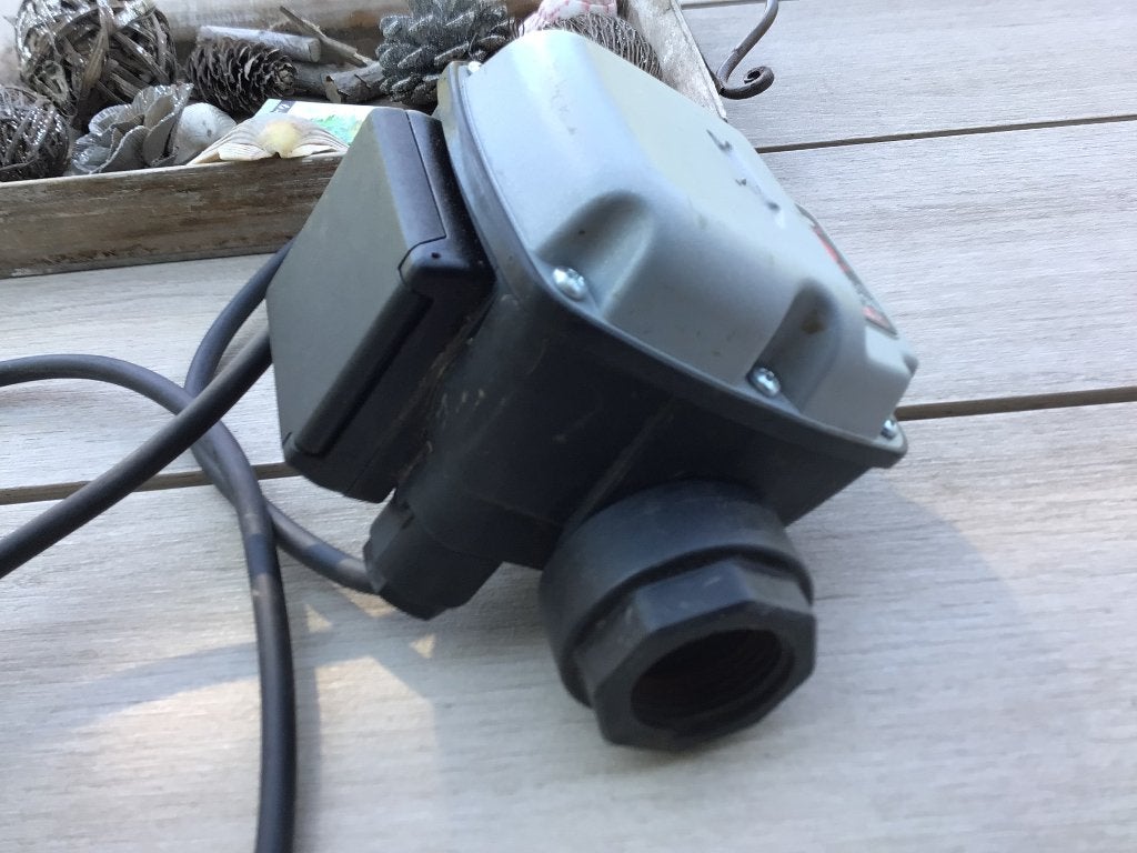 Te koop droogloop beveiliging, Tuin en Terras, Waterpompen, Ophalen of Verzenden, Zo goed als nieuw, Beregeningspomp