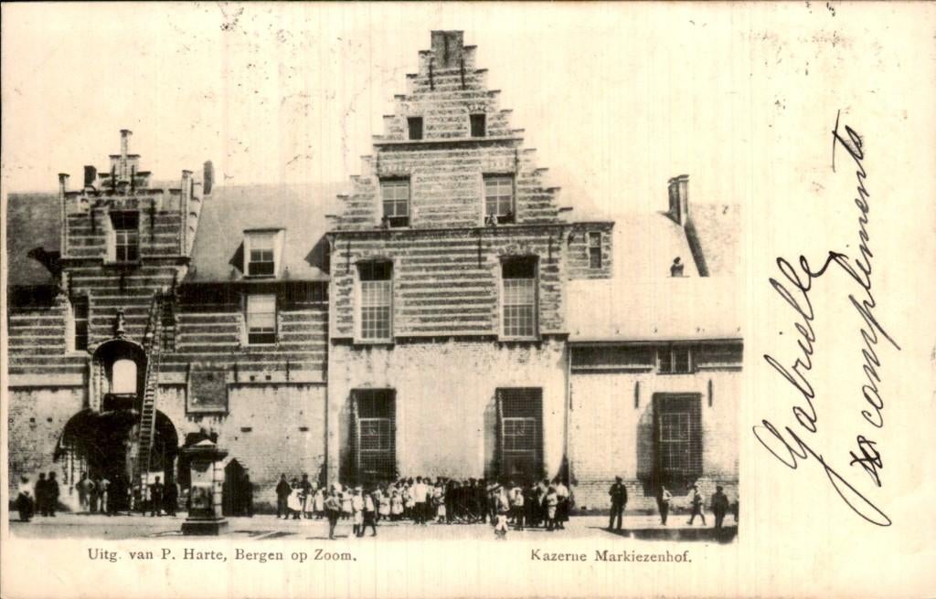 Bergen op Zoom - Kazerne Markiezenhof - voorgevel, Ophalen of Verzenden, Voor 1920, Gelopen, Noord-Brabant