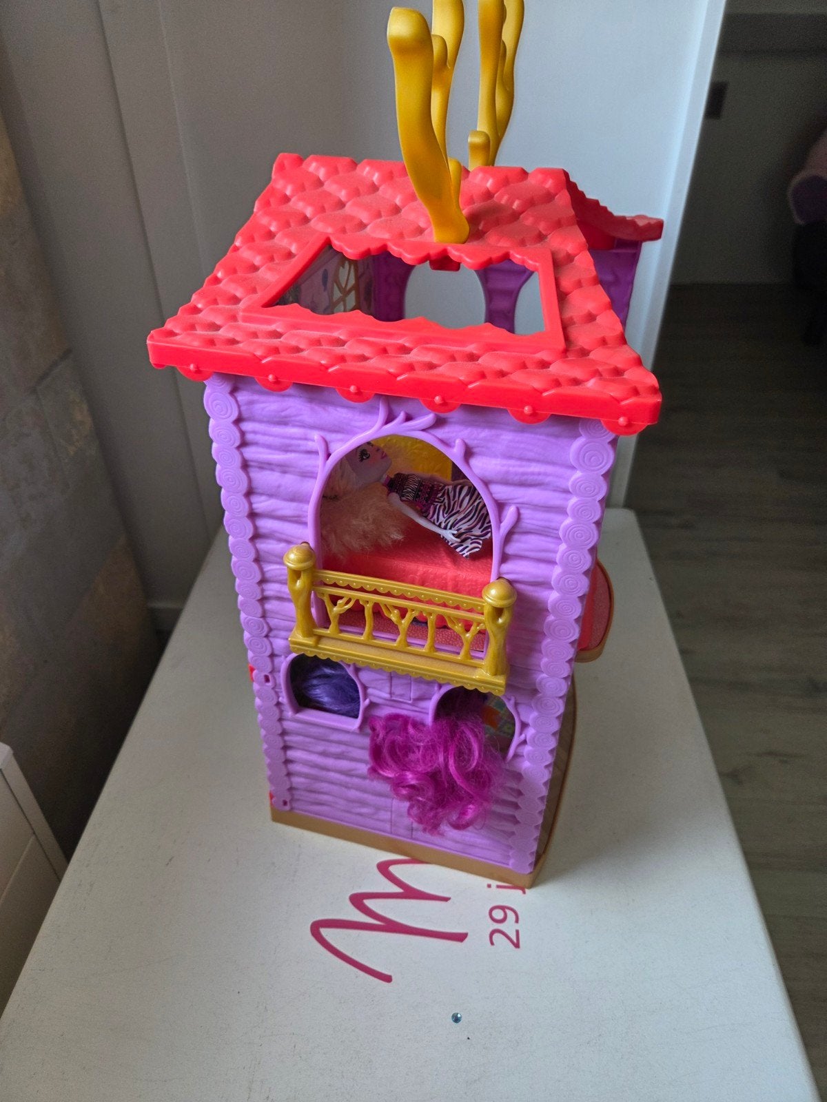 Enchantimals Hertenhuis Speelset met pop en accessoires, Ophalen of Verzenden, Gebruikt, Overige typen