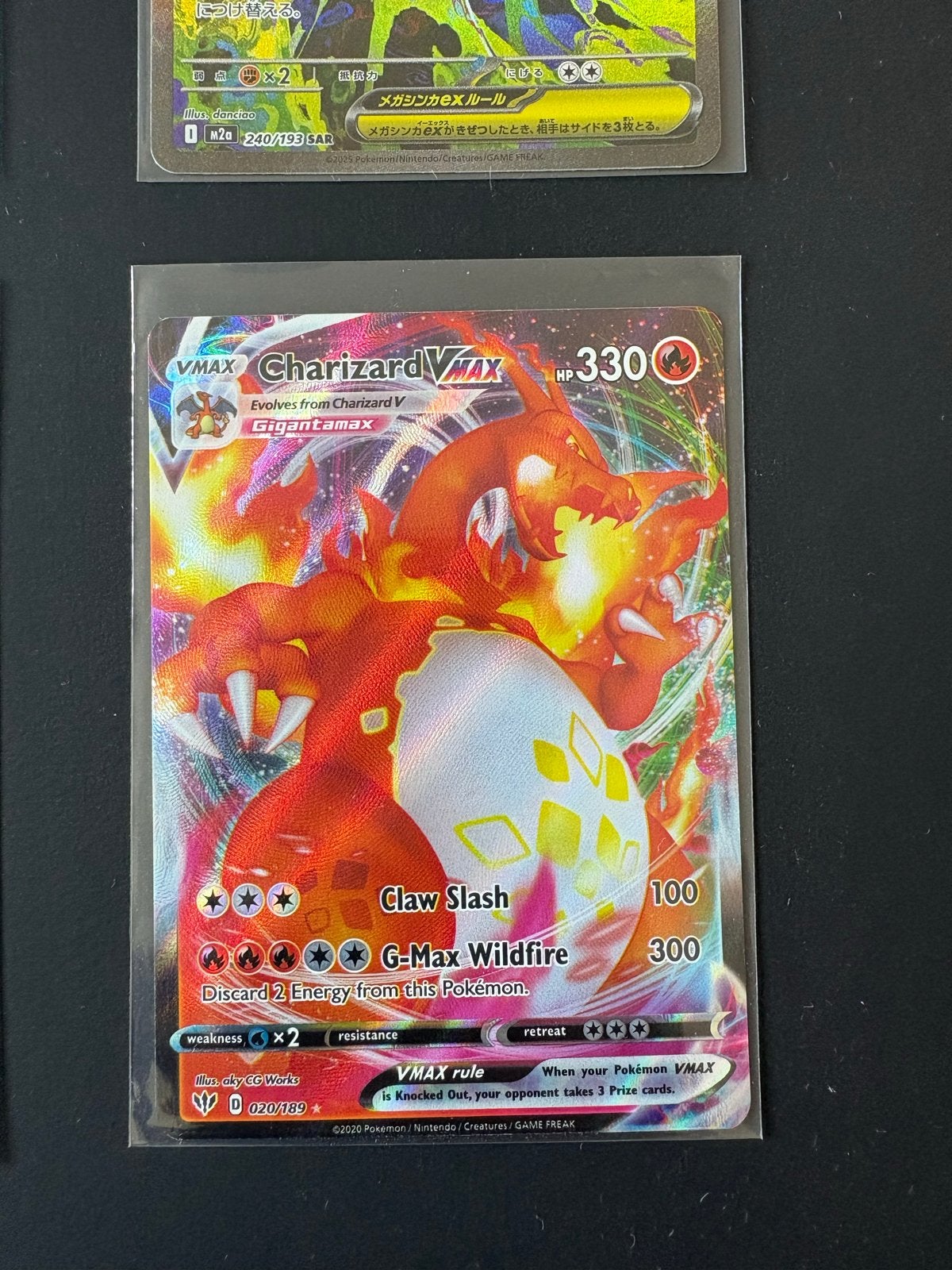 Charizard VMAX en Charizard EX Pokémon kaarten, Hobby en Vrije tijd, Ophalen, Zo goed als nieuw, Meerdere kaarten, Foil