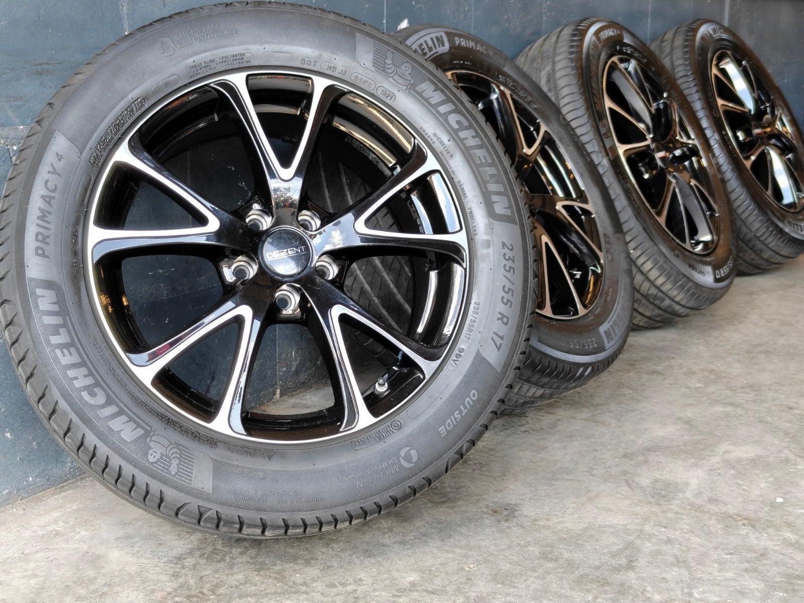 17" Ford Kuga Volvo XC70 Zomerset Michelin TPMS, Auto-onderdelen, Banden en Velgen, Ophalen, Gebruikt, Dezent, Banden en Velgen