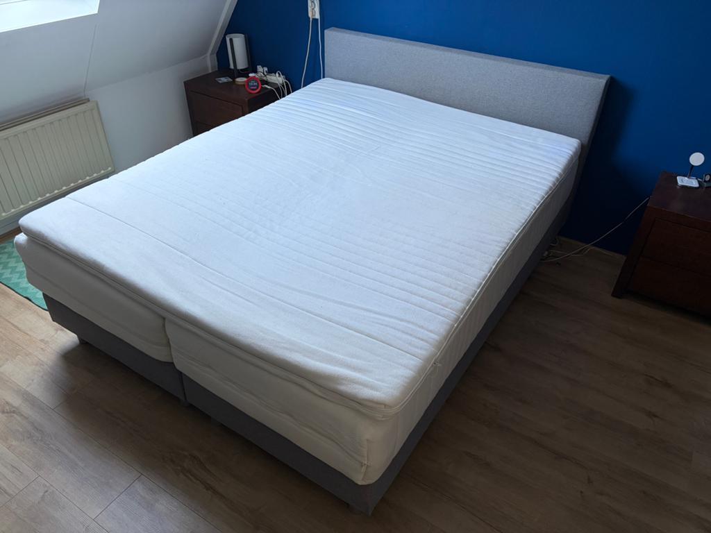Gratis ophalen uiterlijk 26-5 - boxspring/matrassen/topper, Ophalen, Gebruikt, Tweepersoons, 200 cm