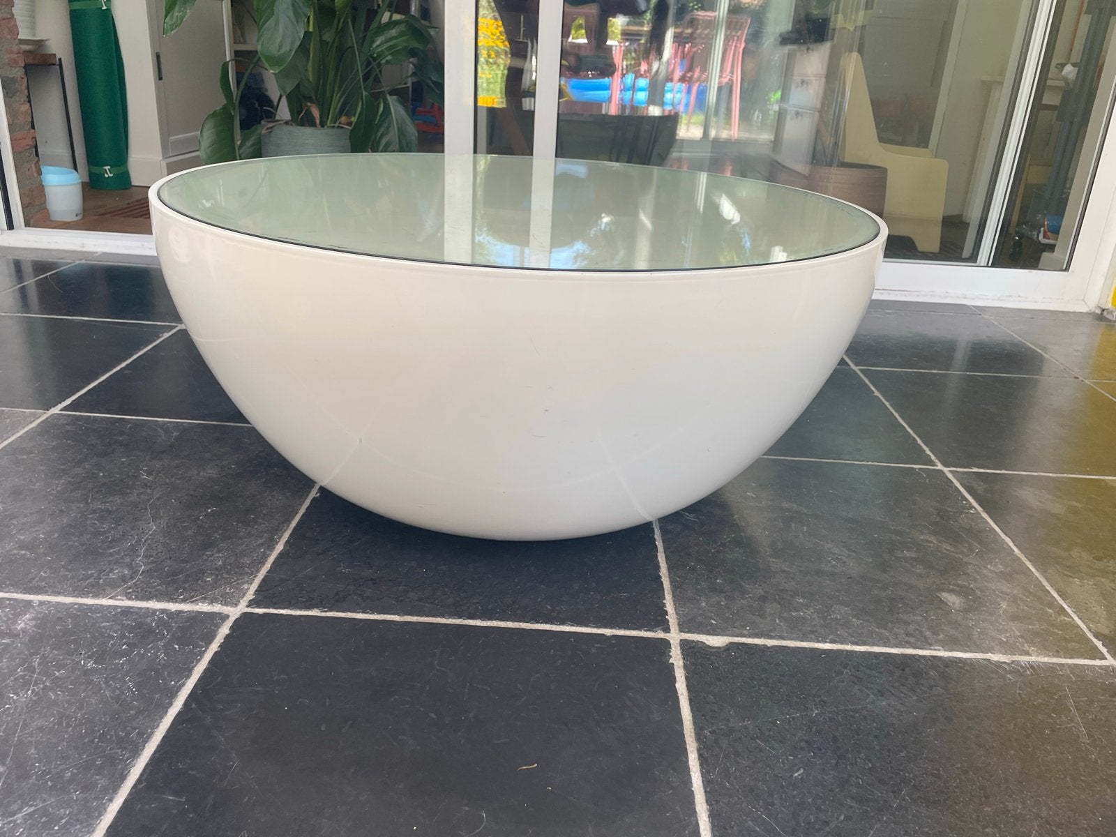 Witte ronde salontafel met glazen blad, Ophalen, Gebruikt, Rond, 50 tot 100 cm