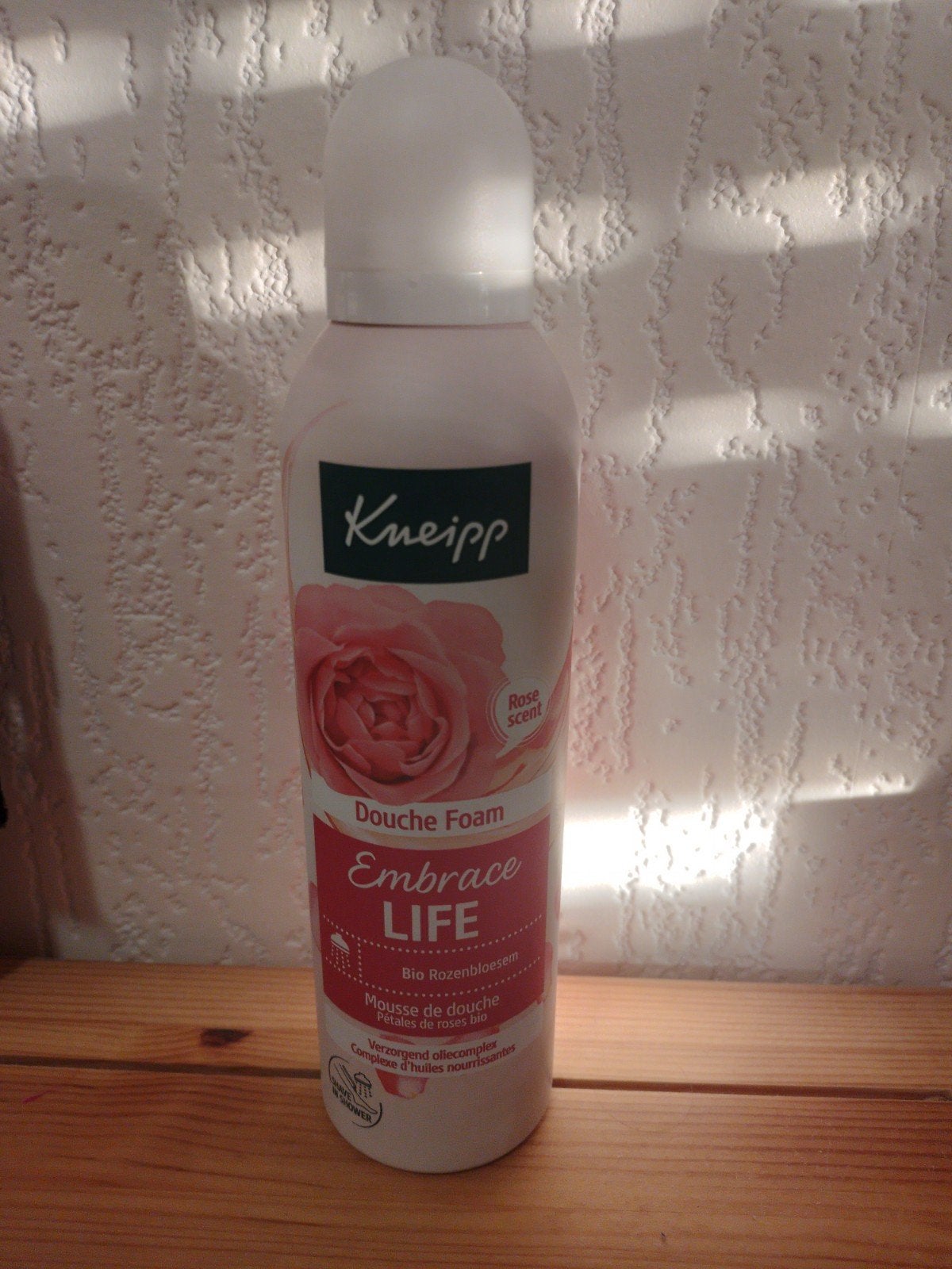 Kneipp douchefoam nieuw, Huis en Inrichting, Badkamer | Badtextiel en Accessoires, Ophalen of Verzenden, Nieuw, Overige typen