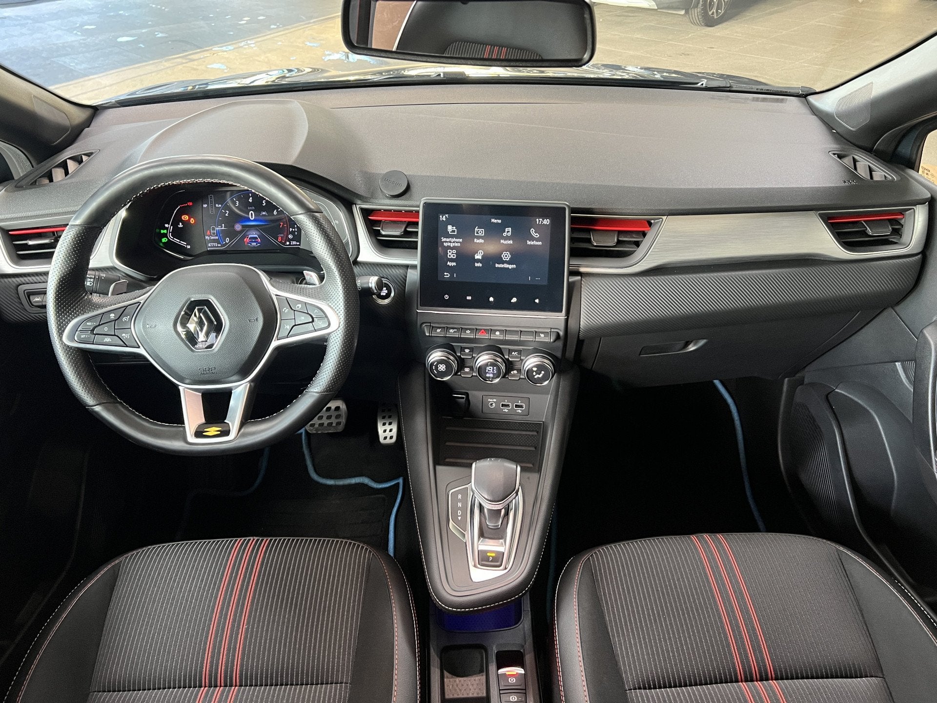 Renault Captur 1.3 TCe 140 R.S. Line | Stoel, Stuur & Voorru, Auto's, Gebruikt, Zwart, 4 cilinders, Automatische klimaatregeling