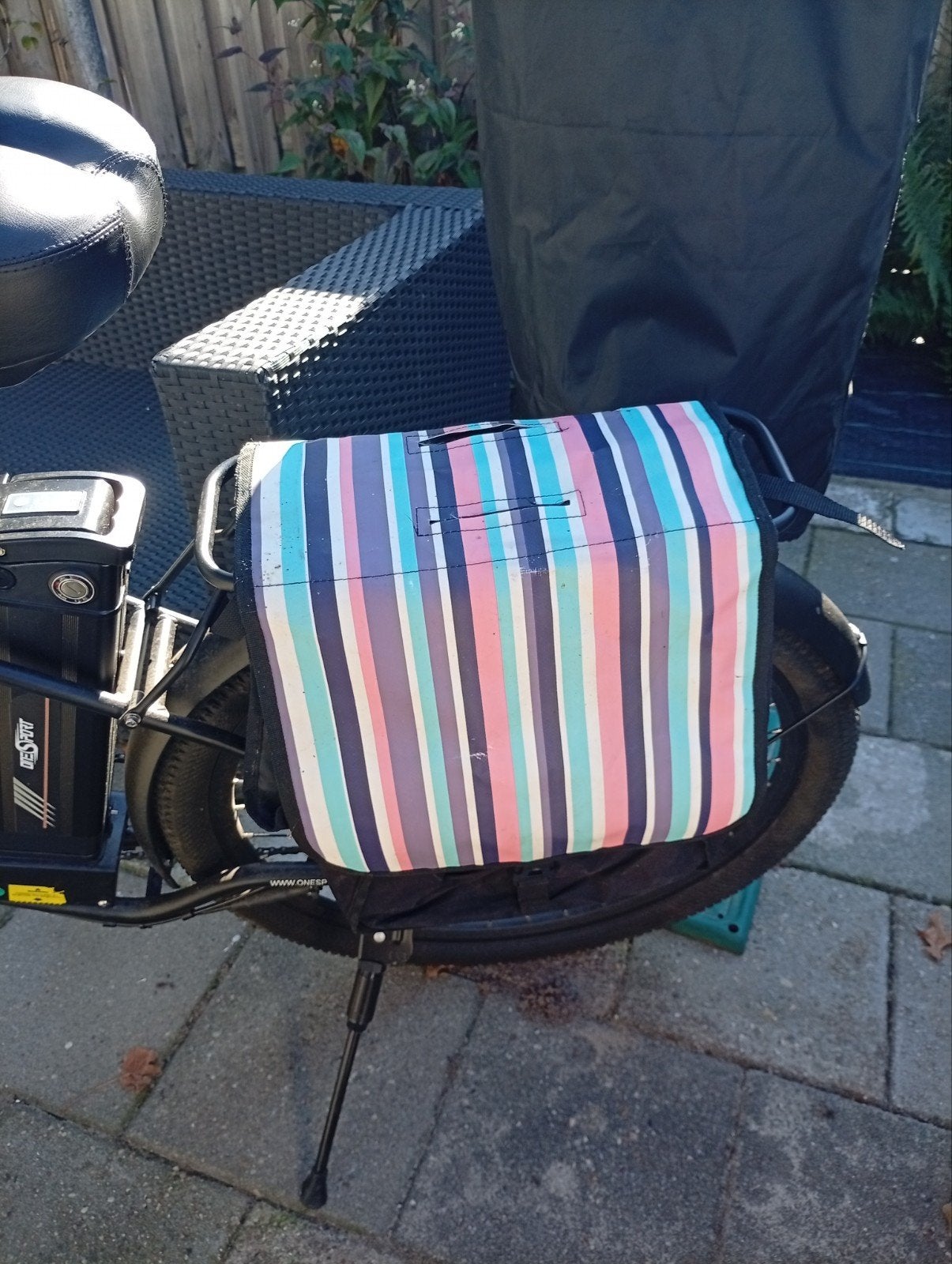 Fiets fietstas met streepjespatroon, Ophalen, Gebruikt, Onbekend