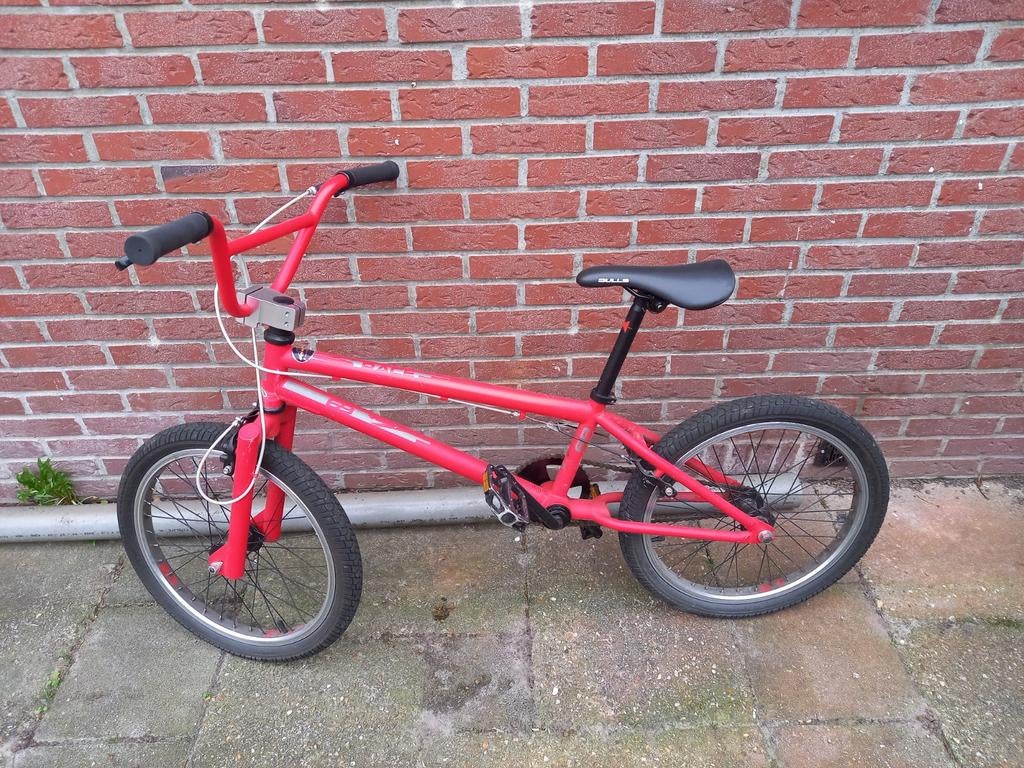 Mooie rode BMX voor kinderen (ca. 7 jaar), Gebruikt, Staal, Velgrem, 20 tot 24 inch