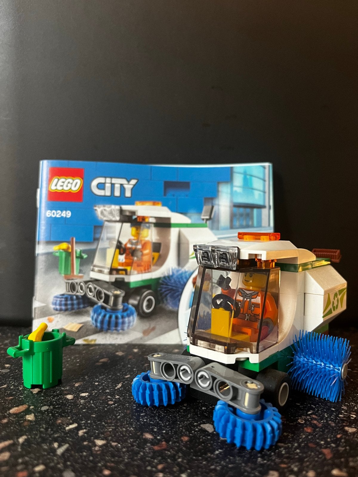 LEGO City Veegwagen 60249 - Nieuwstaat, Ophalen of Verzenden, Zo goed als nieuw, Overige merken