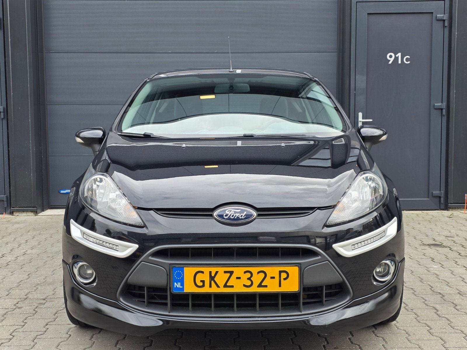Ford Fiësta 1.25 | Duratec | ST Look | 3DR | 2011 | Zwart |