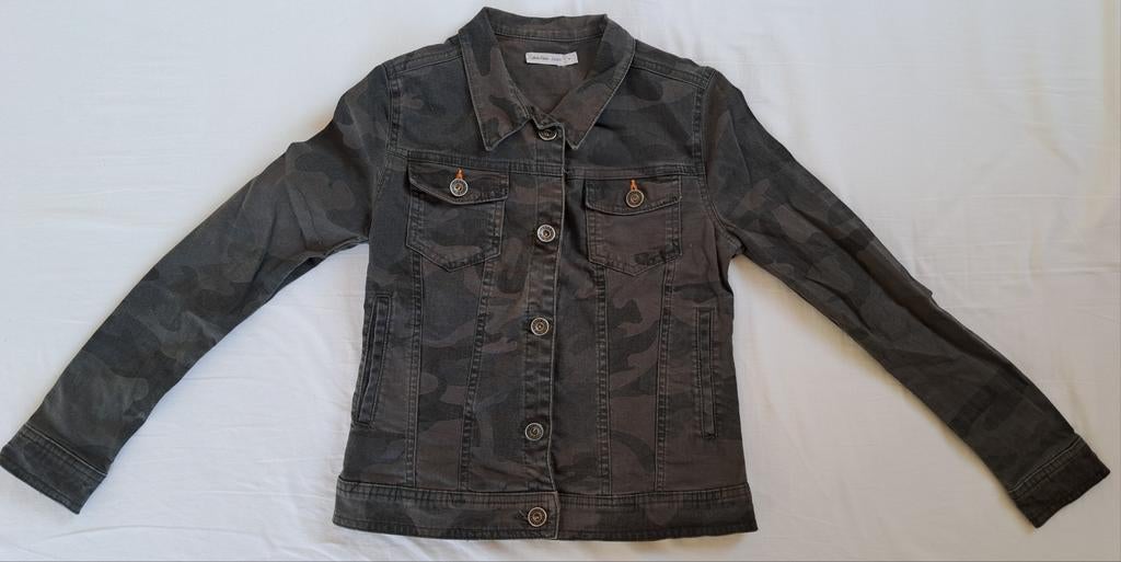 Calvin Klein Jeans Camouflage Denim maat 140 voor 10 jarige, Kinderen en Baby's, Kinderkleding | Maat 140, Ophalen, Calvin Klein Jeans