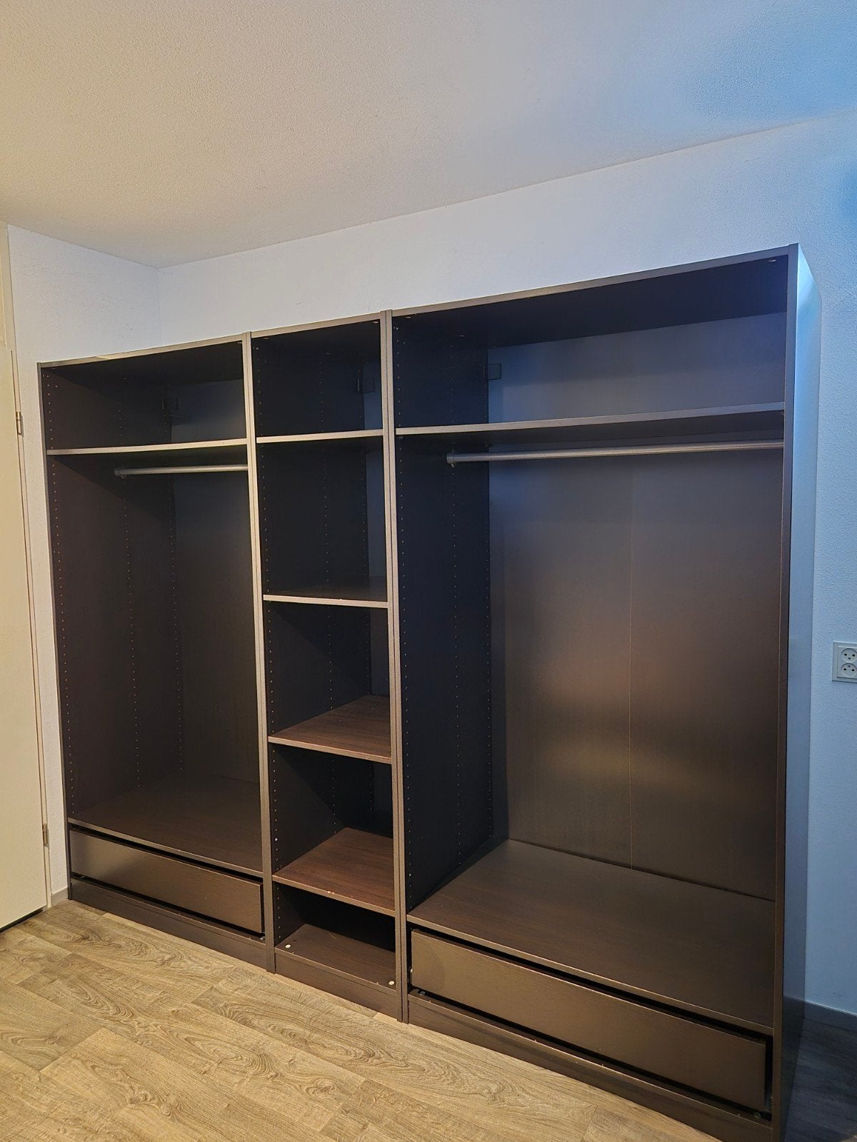 Kledingkast ikea zwart, Huis en Inrichting, Kasten | Kledingkasten, Ophalen, Gebruikt, 200 cm of meer, 50 tot 75 cm