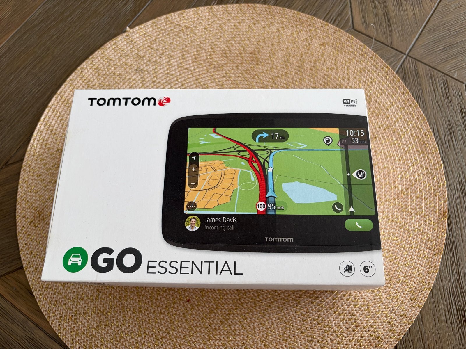 TomTom GO Essential 6 inch navigatiesysteem, Auto diversen, Ophalen of Verzenden, Zo goed als nieuw