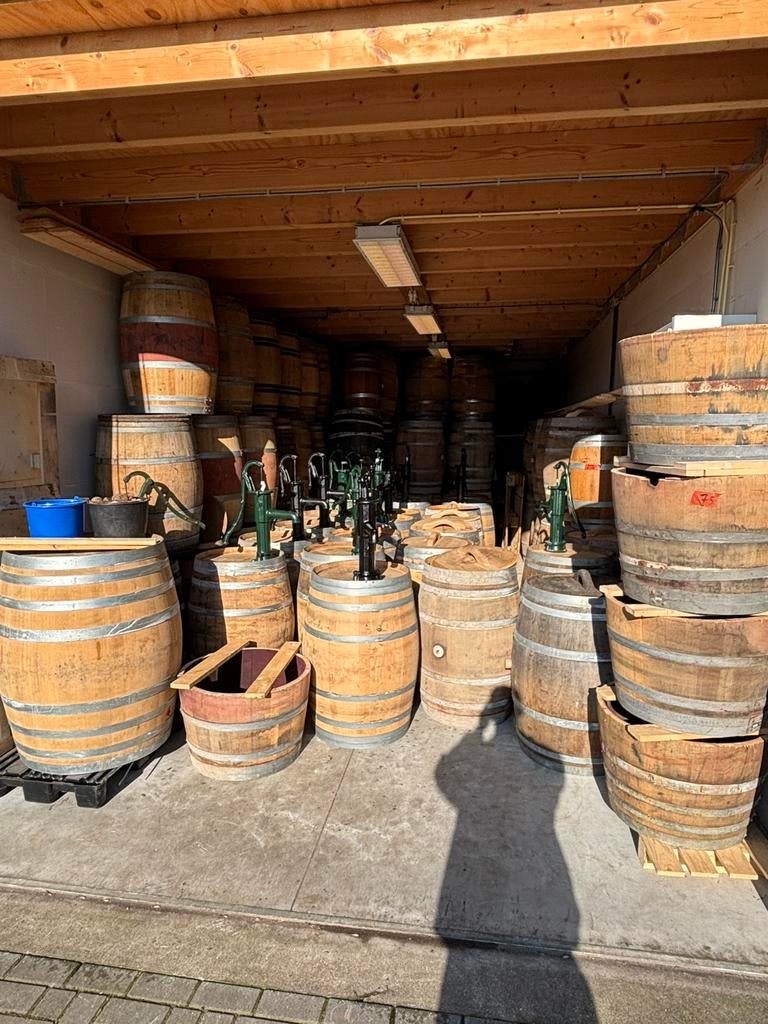 Wijnvaten regenton te koop 225 liter, Tuin en Terras, Regentonnen, Ophalen, 150 liter of meer, Poortingaverhuur@gmail.com, 8426AP