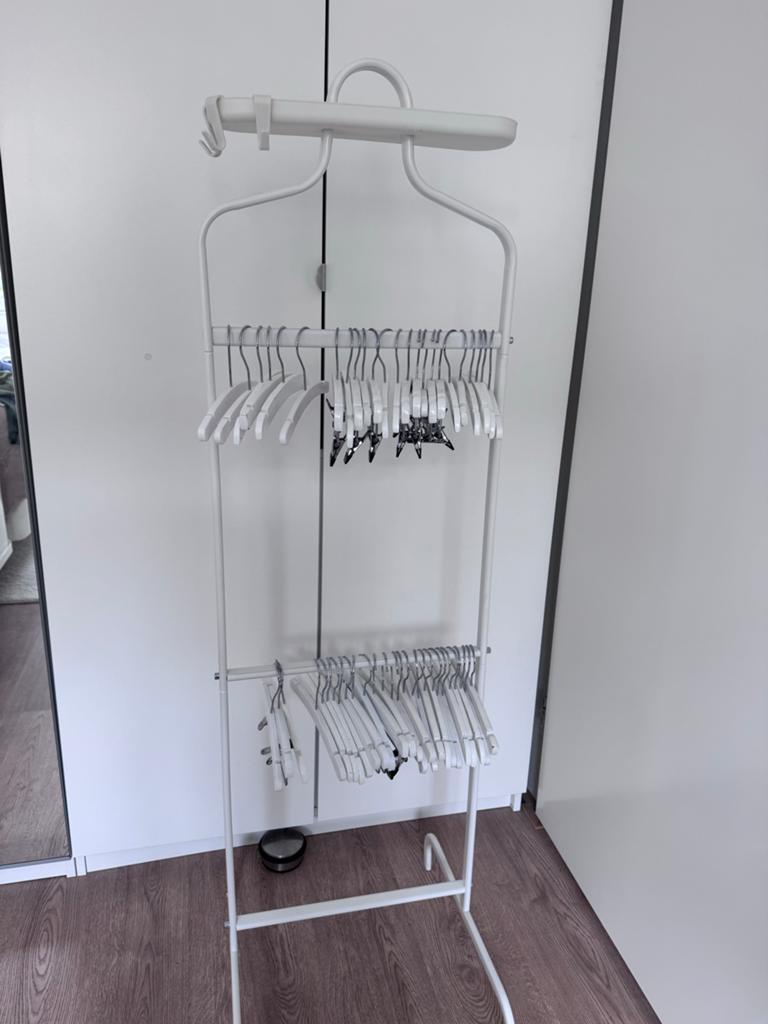 IKEA Kledingrek met 50 hangers voor baby/kinderkleding, Kleding | Dames, Kledingrekken, Ophalen, Gebruikt