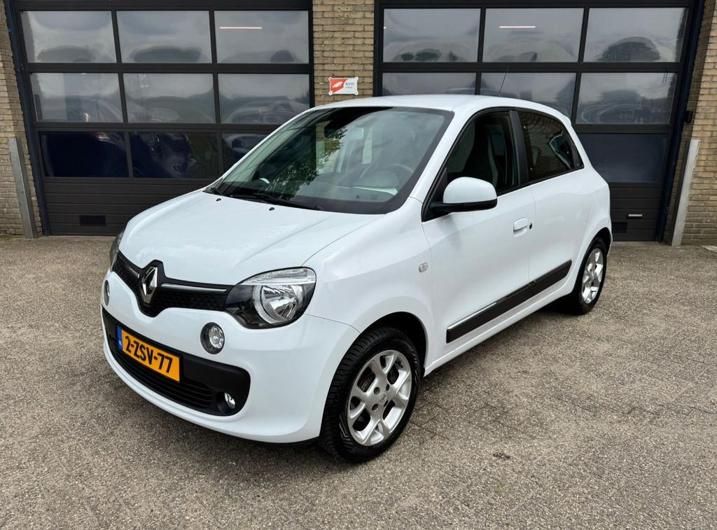 Renault Twingo camera en cruise control (bj 2015), Auto's, Renault, Twingo, Overige carrosserieën, 840 kg, 4 stoelen