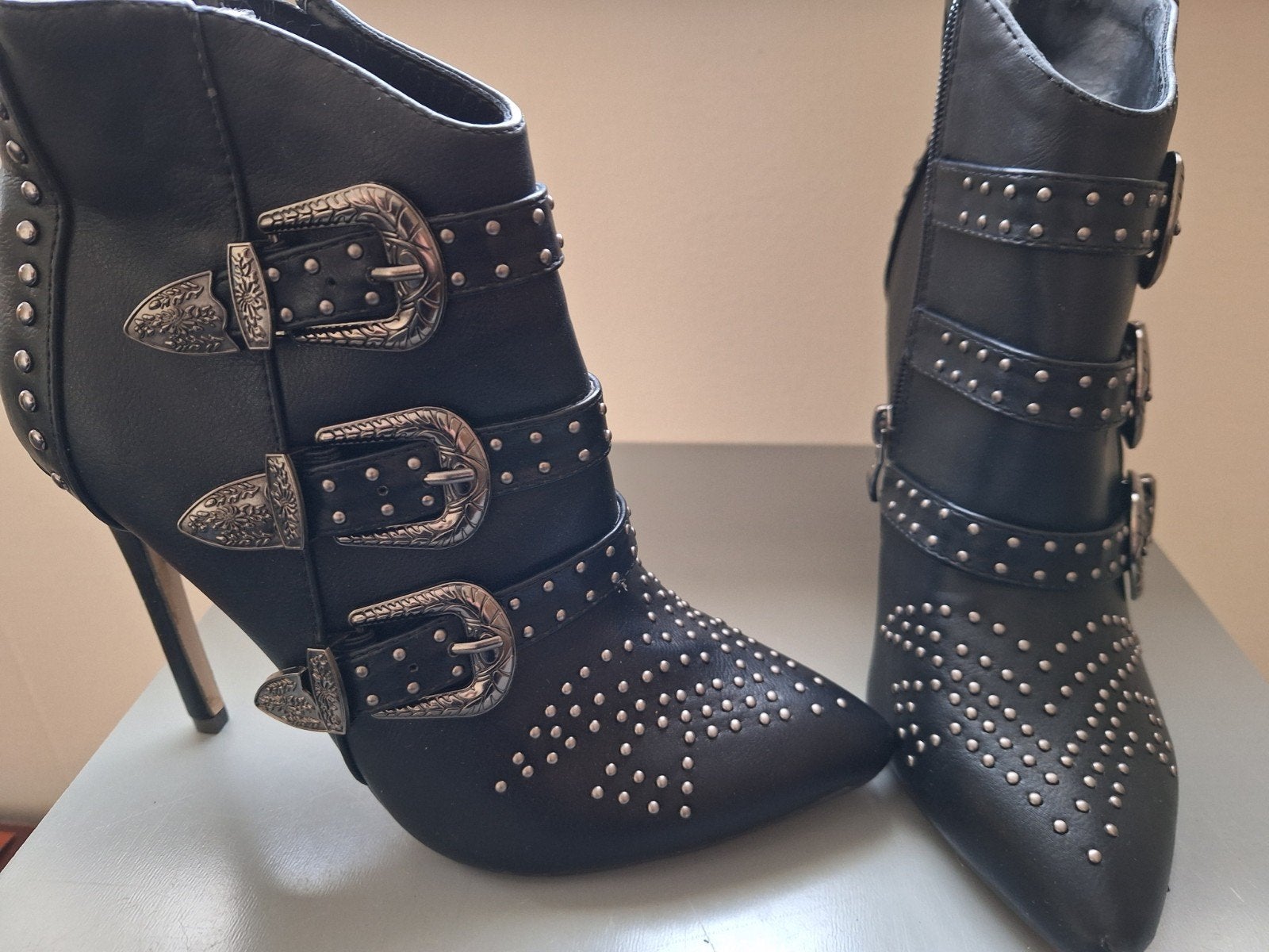 nieuwe laarsjes ..maat 39, Kleding | Dames, Schoenen, Ophalen of Verzenden, Nieuw, Zwart