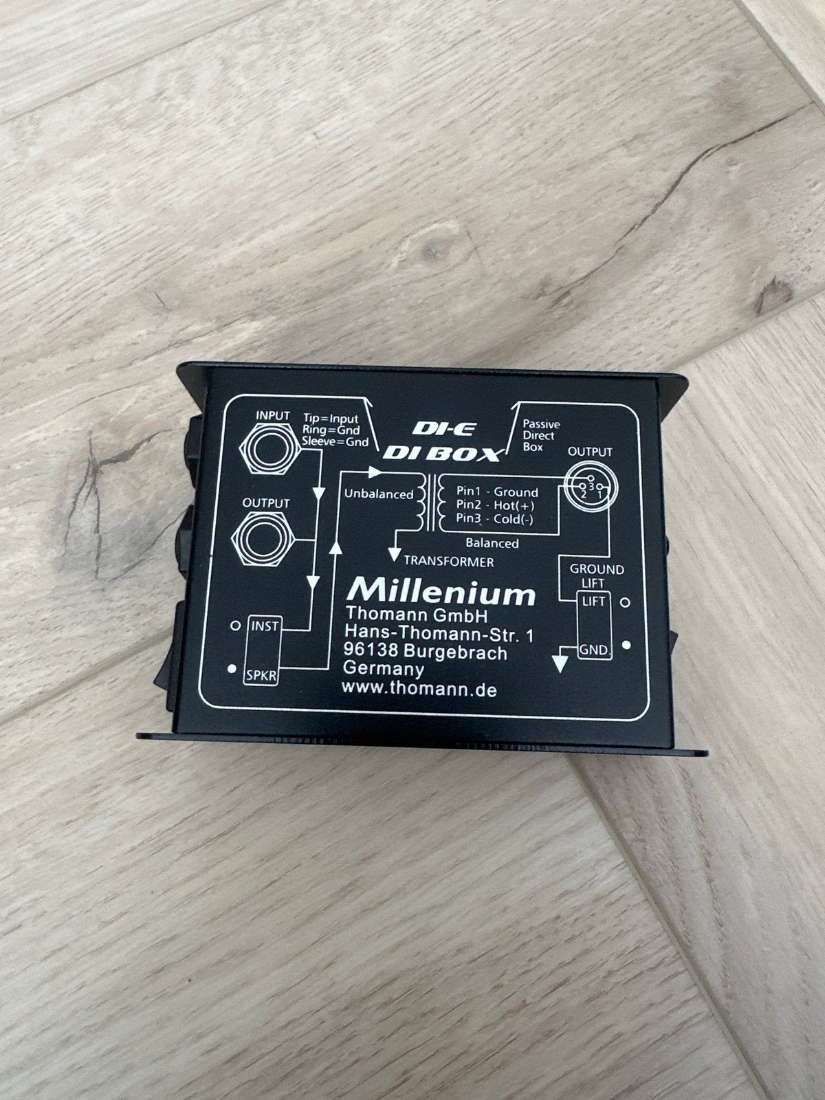 Millenium DI-E DI Box Passieve Direct Box, Muziek en Instrumenten, Effecten, Zo goed als nieuw, Overige typen, Ophalen of Verzenden