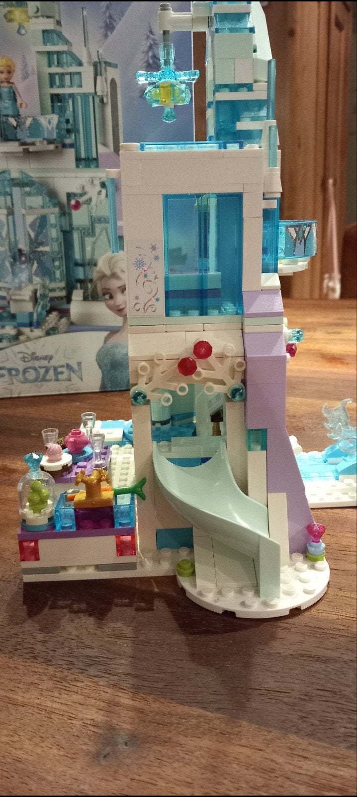 Foto 3 van LEGO Disney Frozen IJskasteel van Elsa (43172) - Incompleet